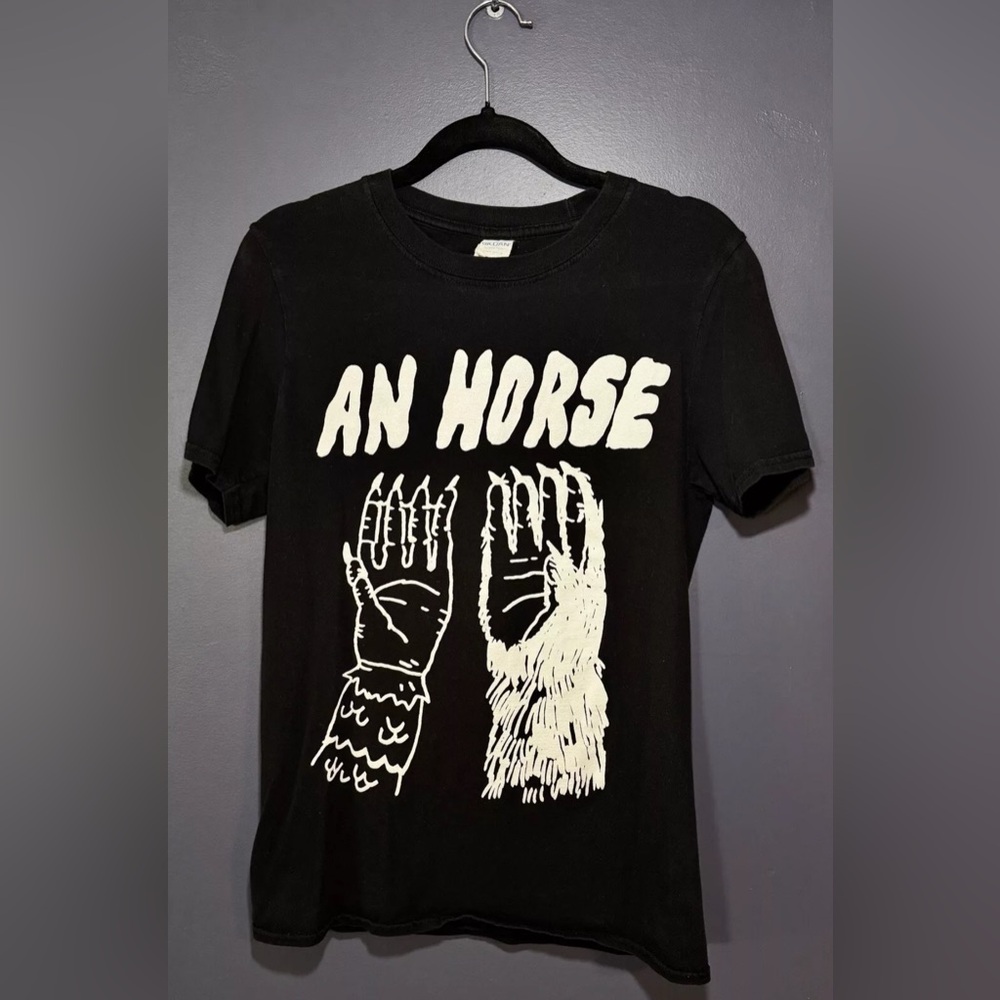 An Horse High Five T-Shirt Australian Indie Rock Band Tour Tee • Unisex Size SM